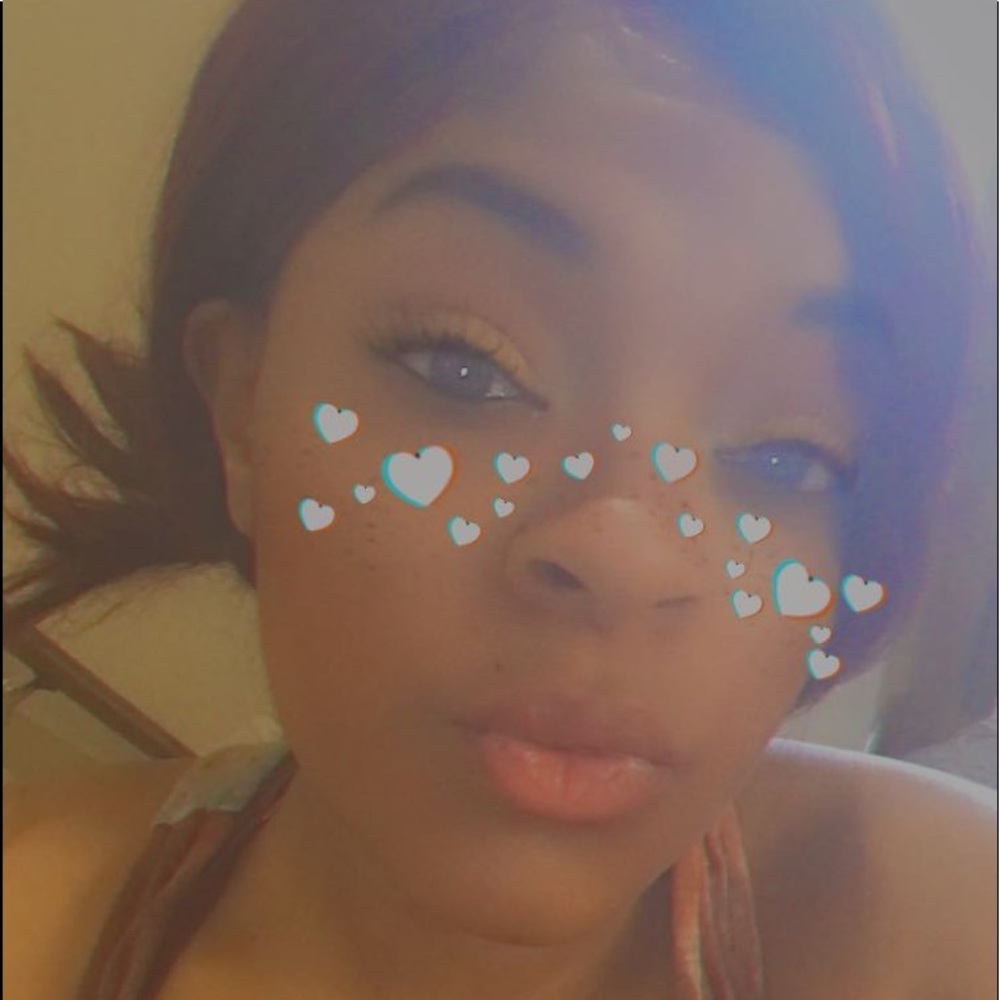 Meet your Posher, Naciya